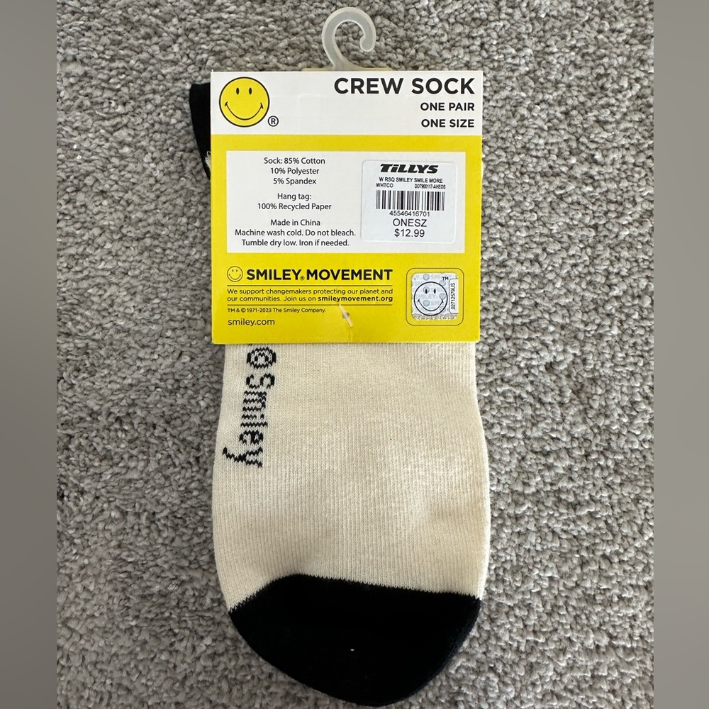 NWT smiley, crew socks - Picture 2 of 3
